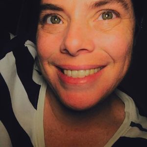 Meet your Posher, Crystal